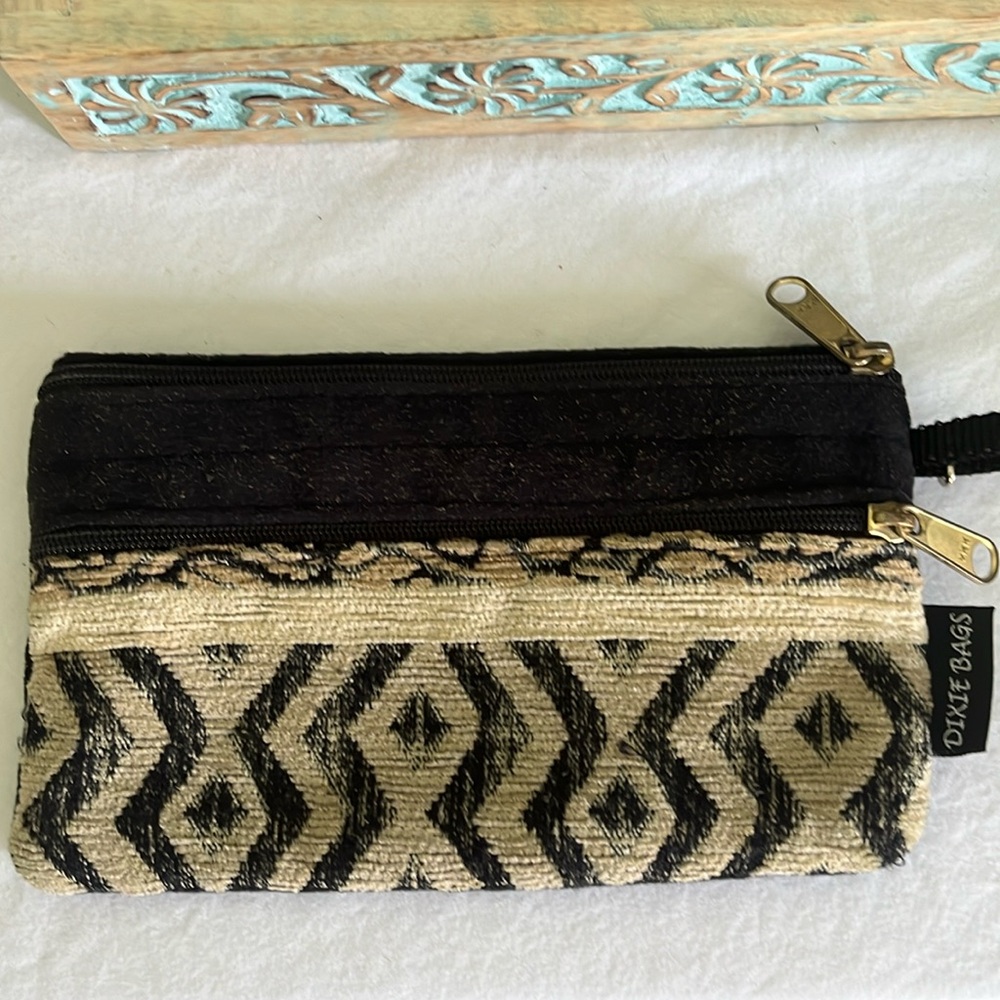 Dixie bags pouch